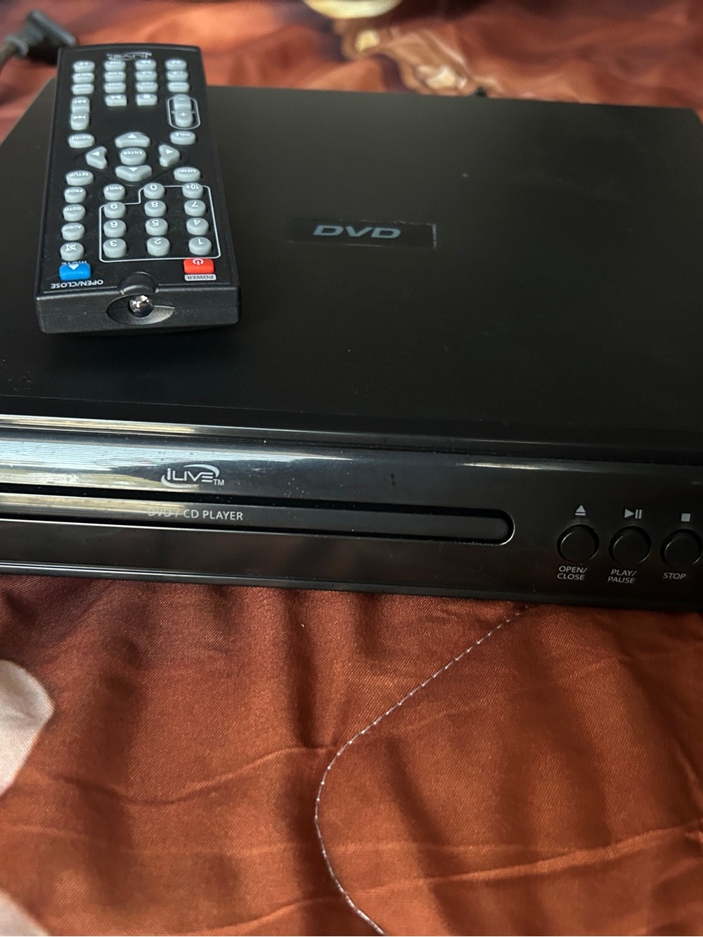 Source Unknown Black Portable DVD/CD Player with Remote